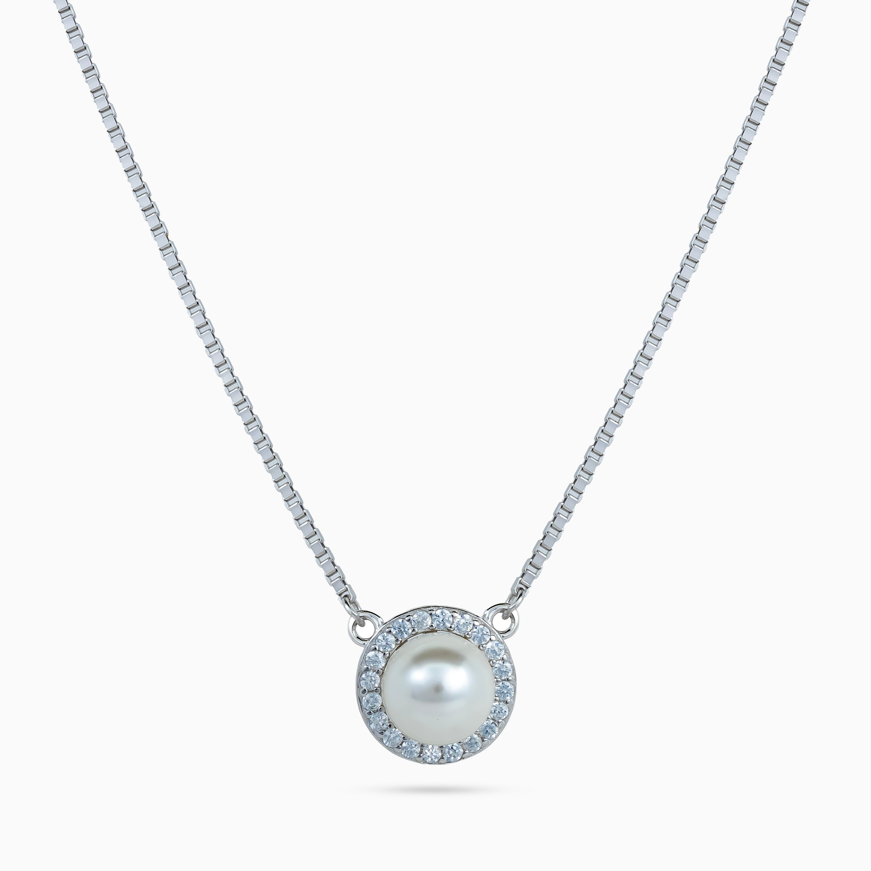 925 sterling silver, rhodium, Pearl Halo Medallion Necklace, (Bloom & Pearl), 1x1 cm, 40 cm chain