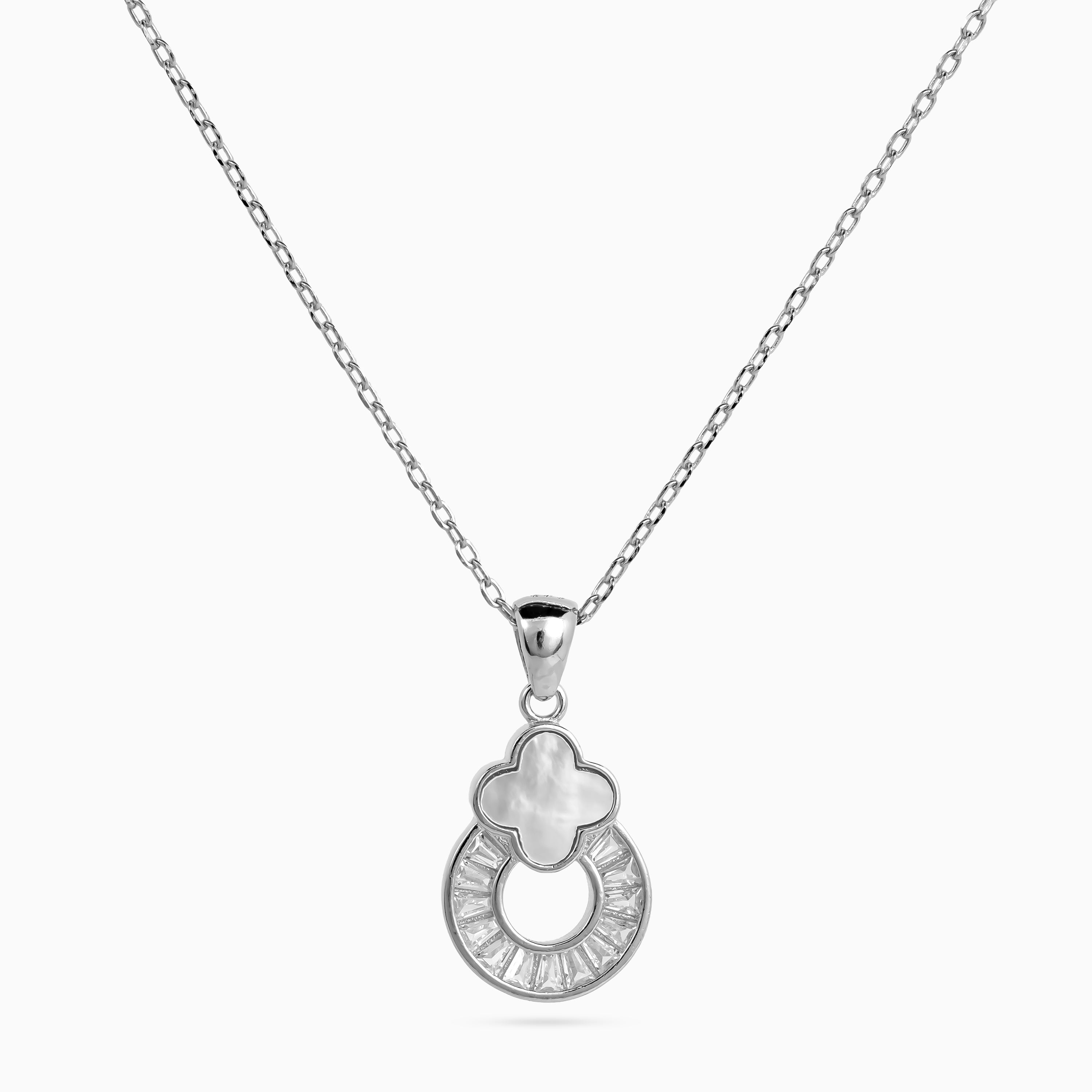 women’s 925 silver clover halo pendant necklace, rhodium finish, mother-of-pearl clover over baguette-set open halo, 46 cm + 5 cm adjustable