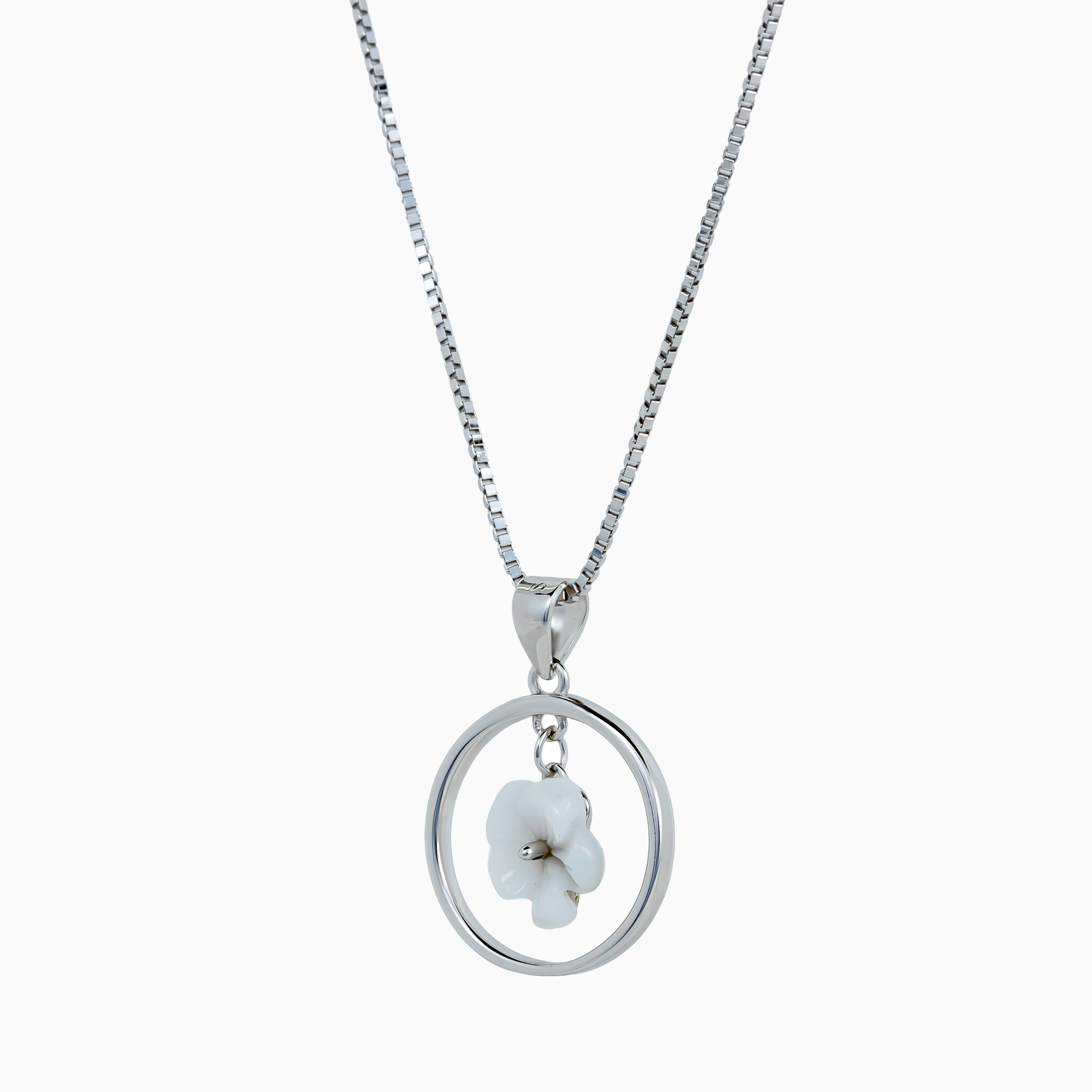 Bloom Circle Pendant Necklace