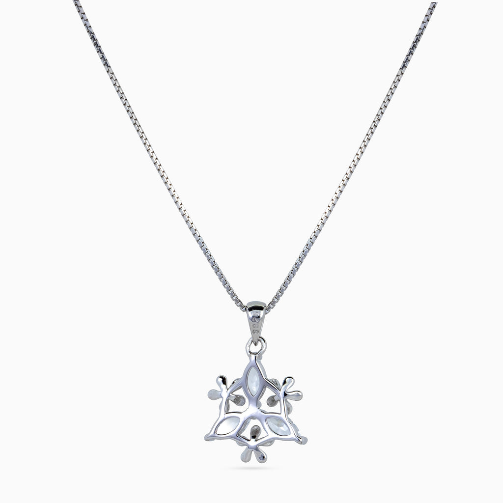 Meadow Trio Bloom Necklace