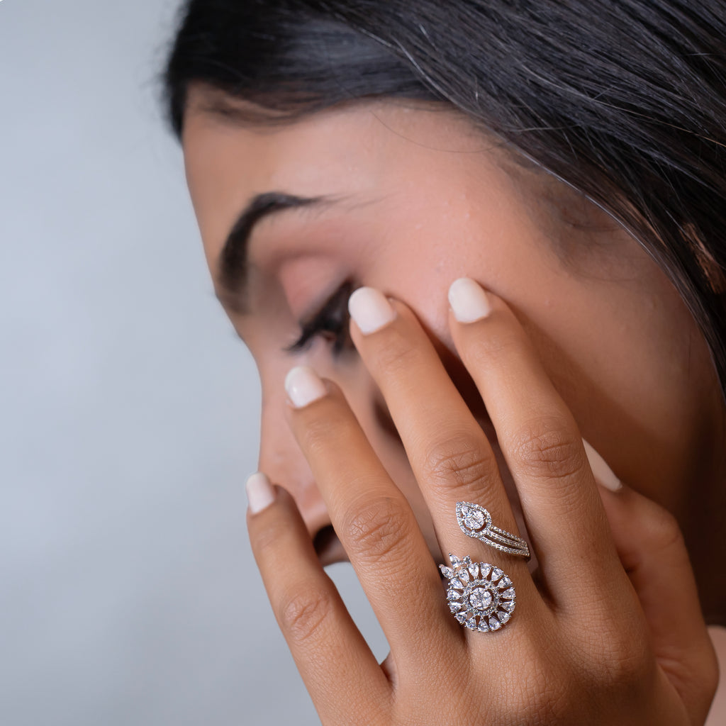 Petite Rose Papillon Ring