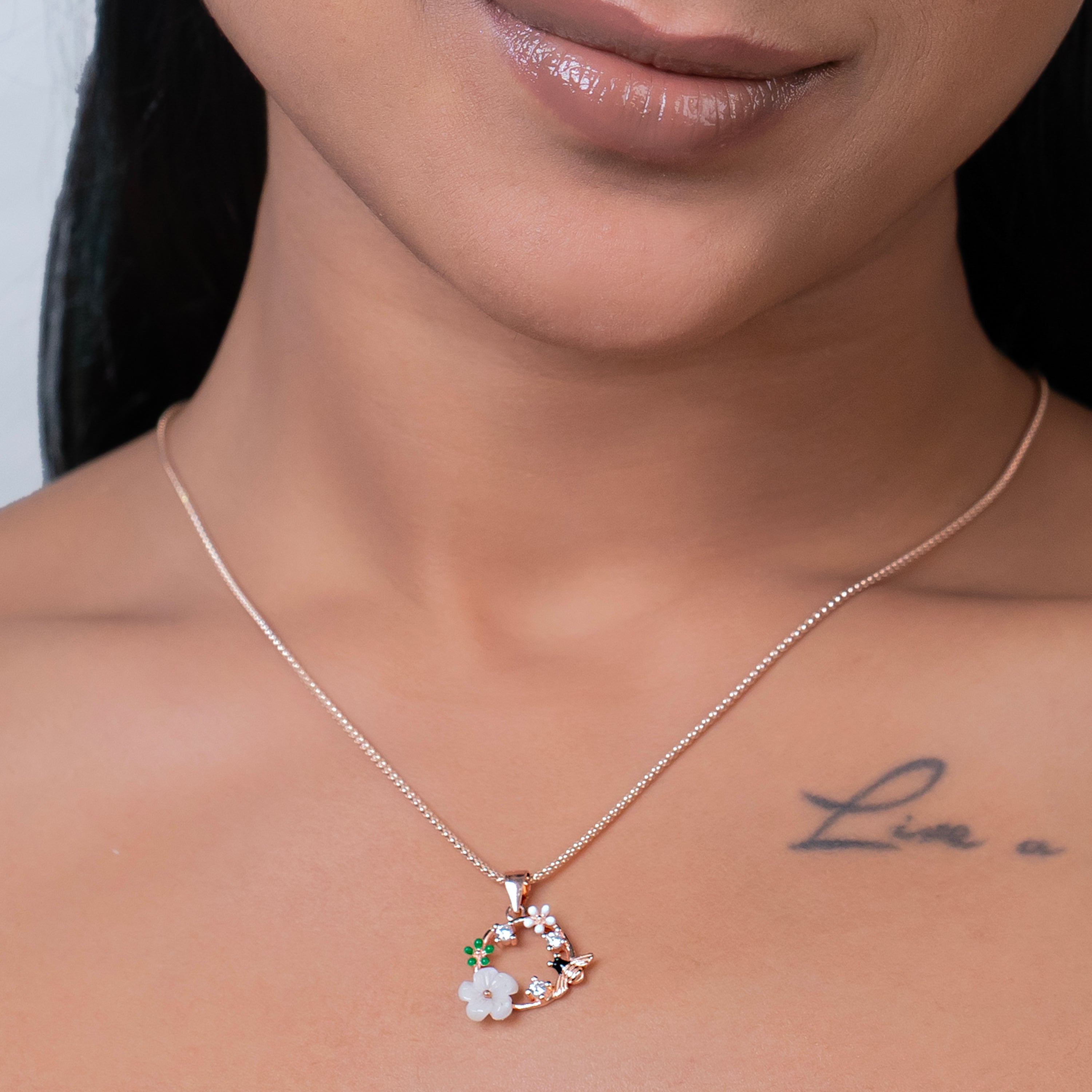 Honey Blossom Wreath Pendant Set