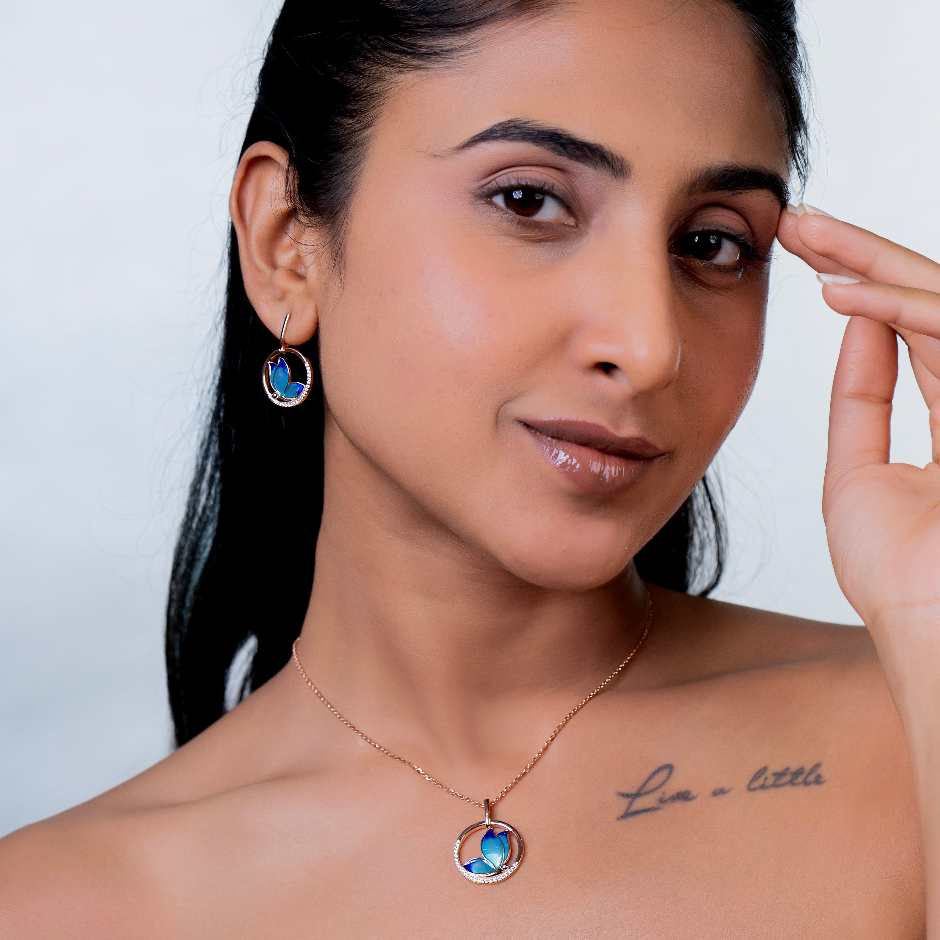 Blue Arc Papillon Pendant Set