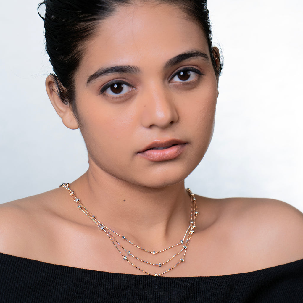Triplé Bead Station Necklace