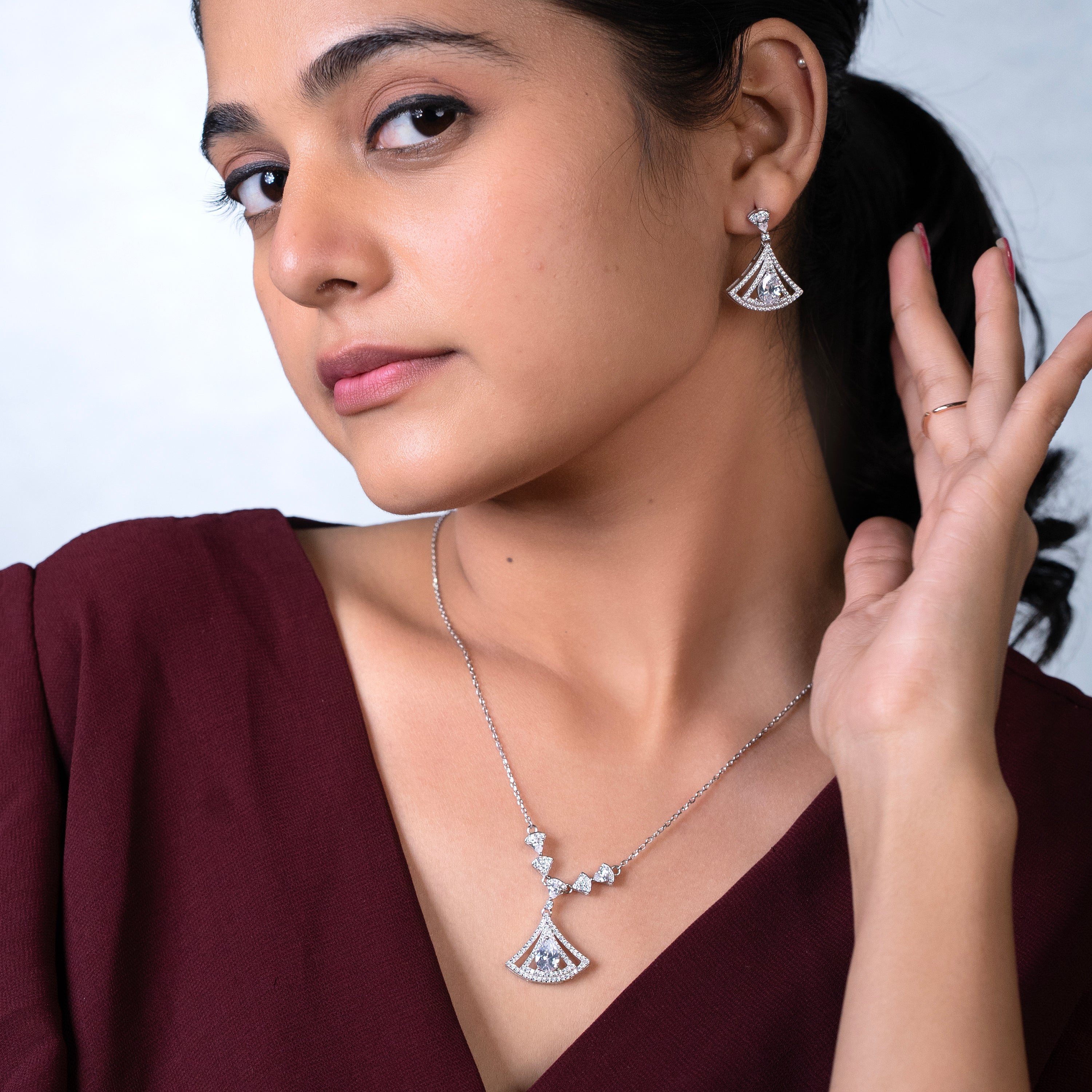 Deco Fan Radiance Necklace Set